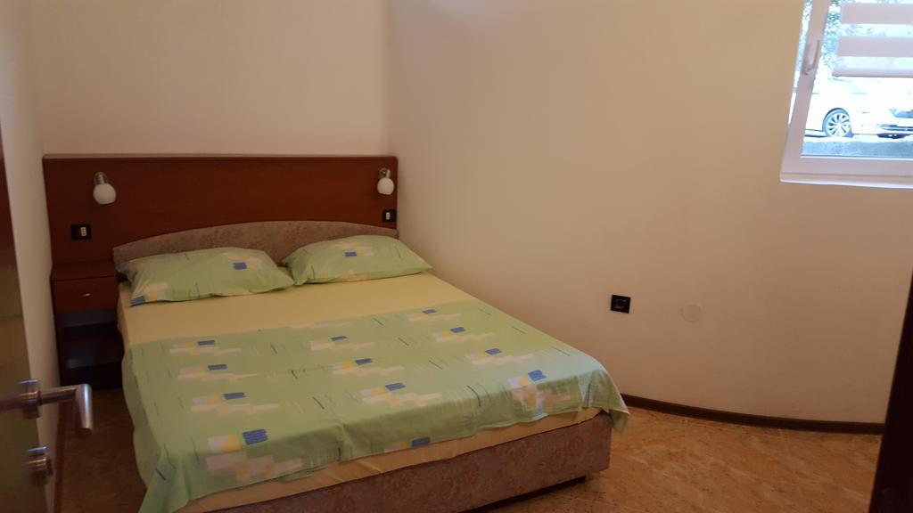 Apartments Vile Holiday Živogošće Buitenkant foto