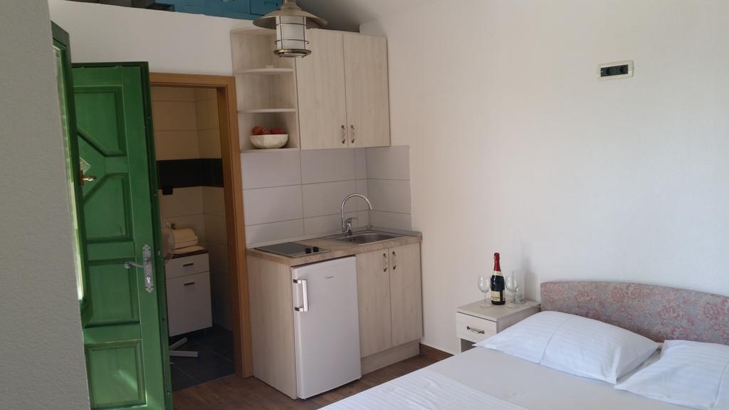 Apartments Vile Holiday Živogošće Buitenkant foto