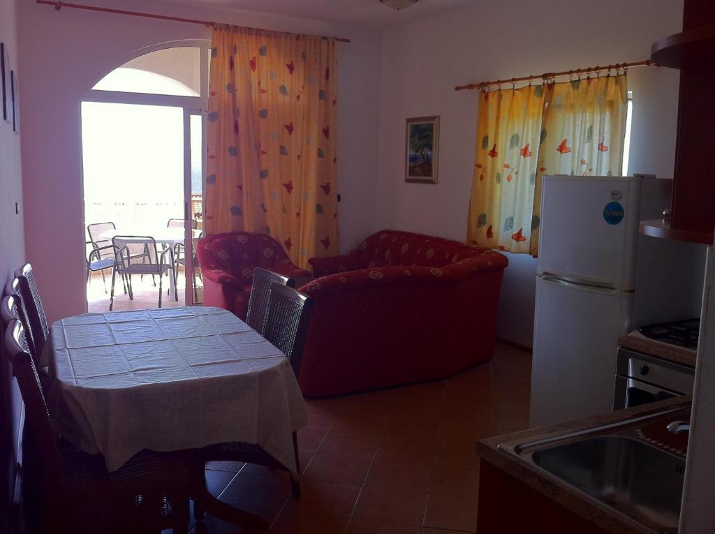 Apartments Vile Holiday Živogošće Kamer foto