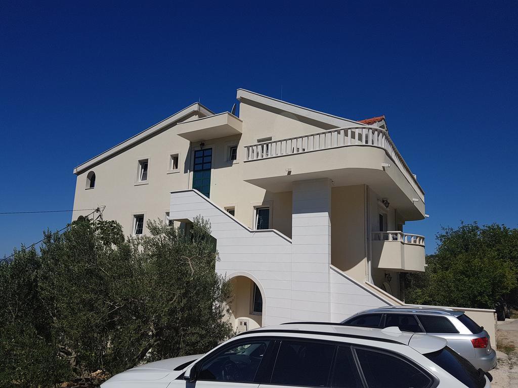 Apartments Vile Holiday Živogošće Buitenkant foto